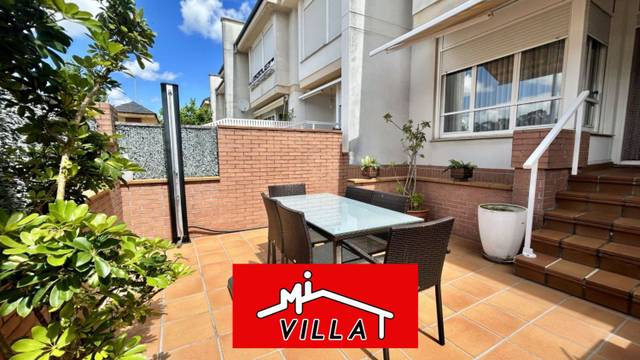 Casa adosada en Venta en Zona Playa