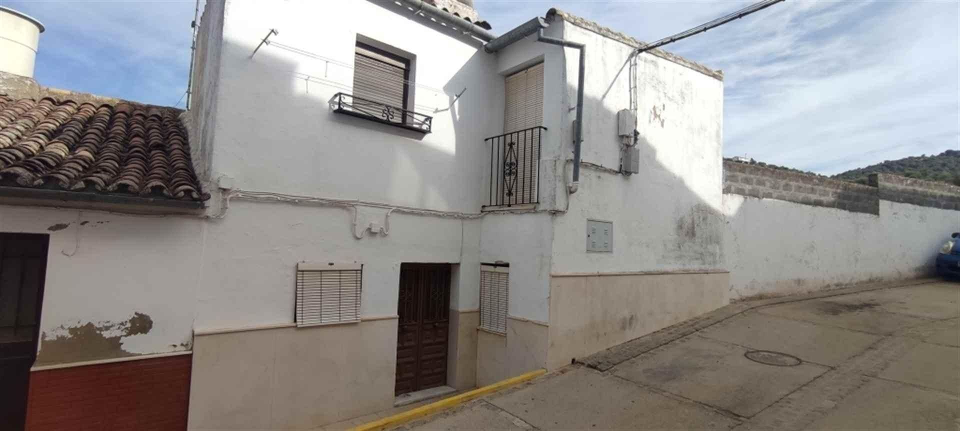 Exterior view of Single-family semi-detached for sale in Constantina