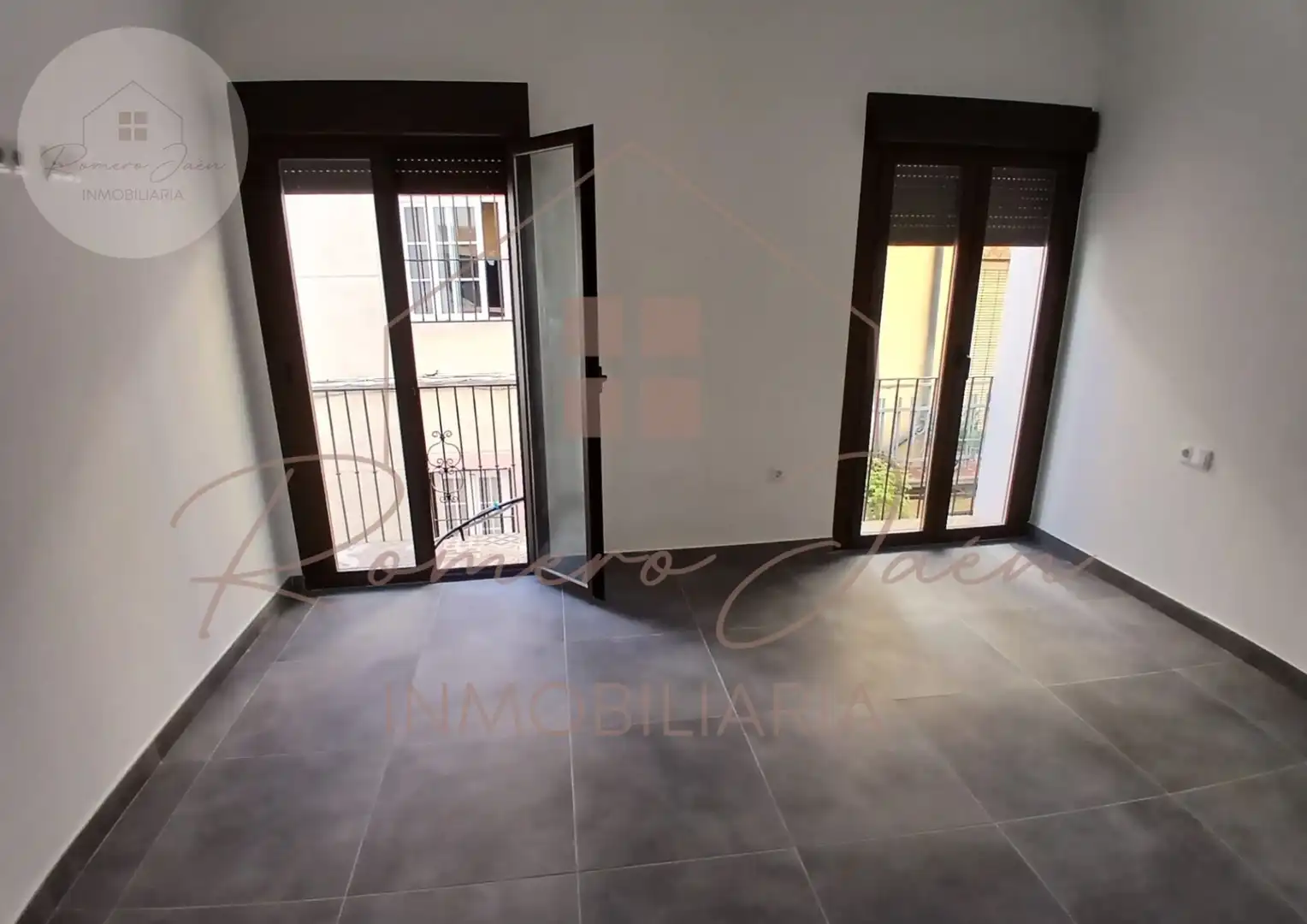 Terrassa de Casa o xalet en venda en Jaén amb Calefacció
