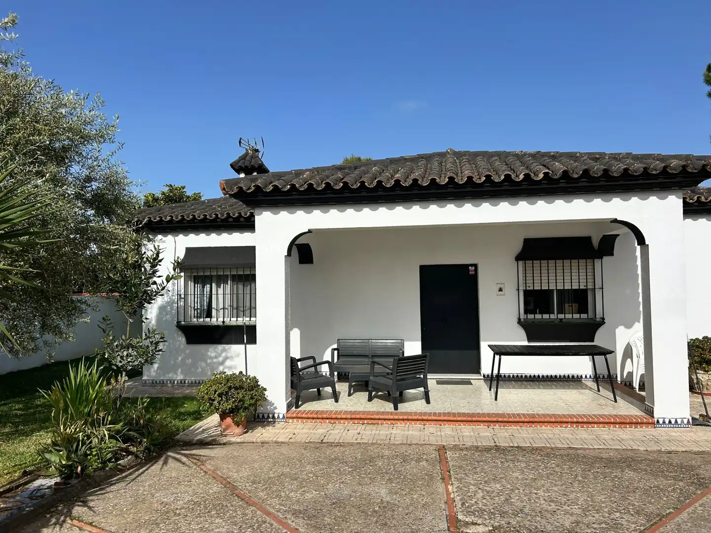 Exterior view of Houses for rent in Chiclana de la Frontera  with Private garden, Swimming Pool and Furnished
