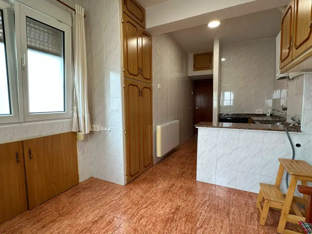 Cocina de Piso en venta en Gijón  con Calefacción y Horno