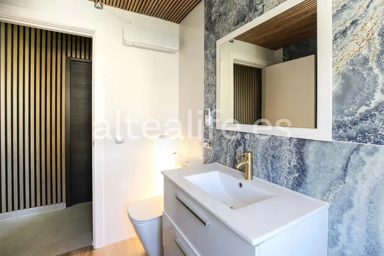 Bathroom of Houses for sale in Altea  with Air Conditioner, Private garden and Terrace