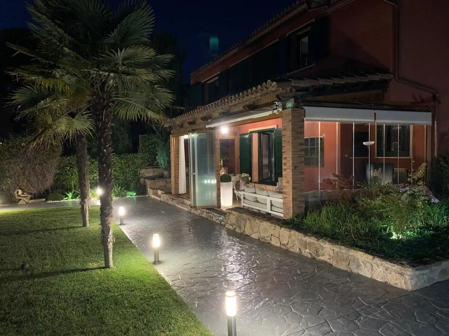 Terraza de Casa adosada en venta en Boadilla del Monte con Aire acondicionado, Calefacción y Jardín privado