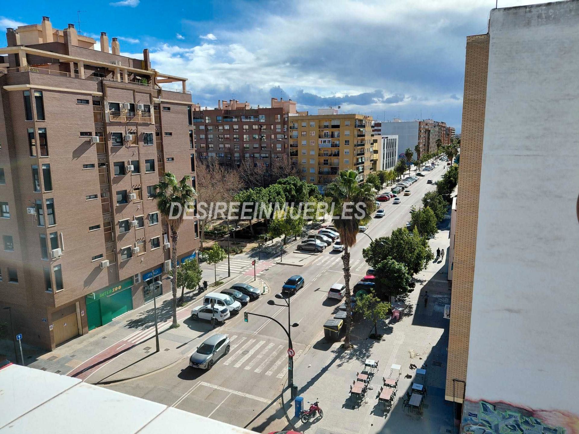 Vista exterior de Pis en venda en  Valencia Capital amb Balcó