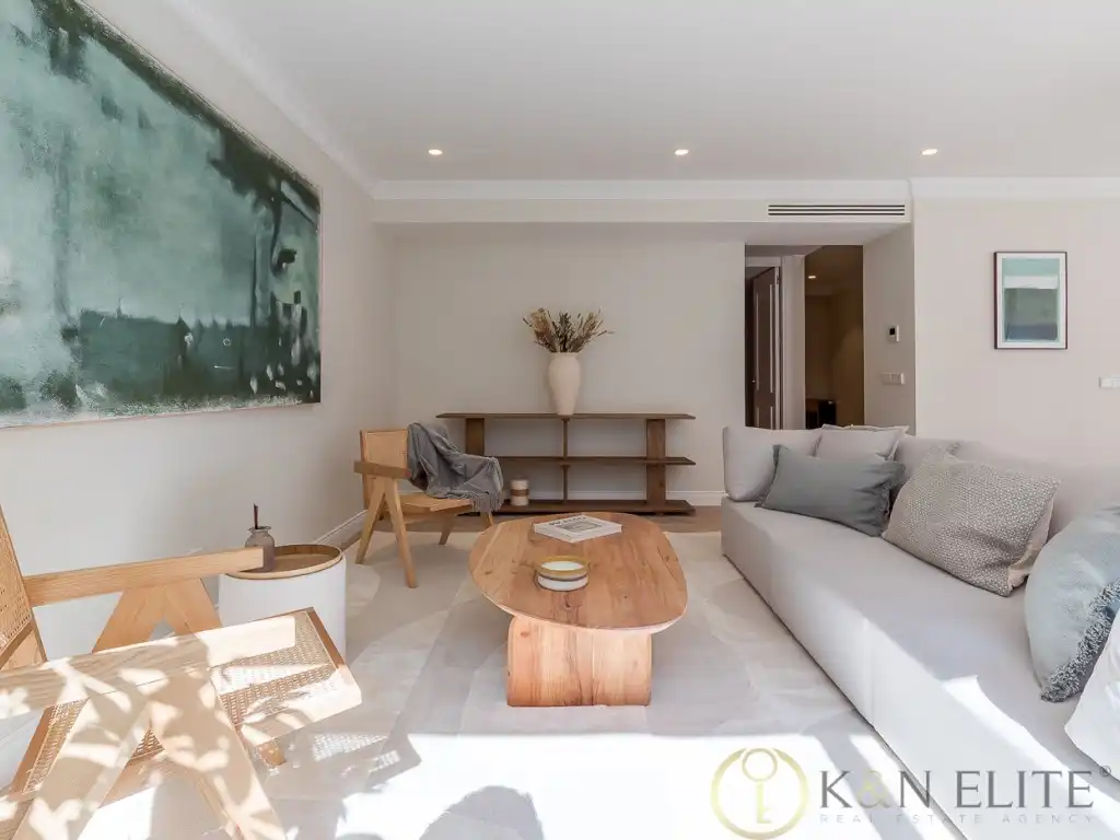 Piso con ascensor en venta en Calle Alonso Cano, imagen 2