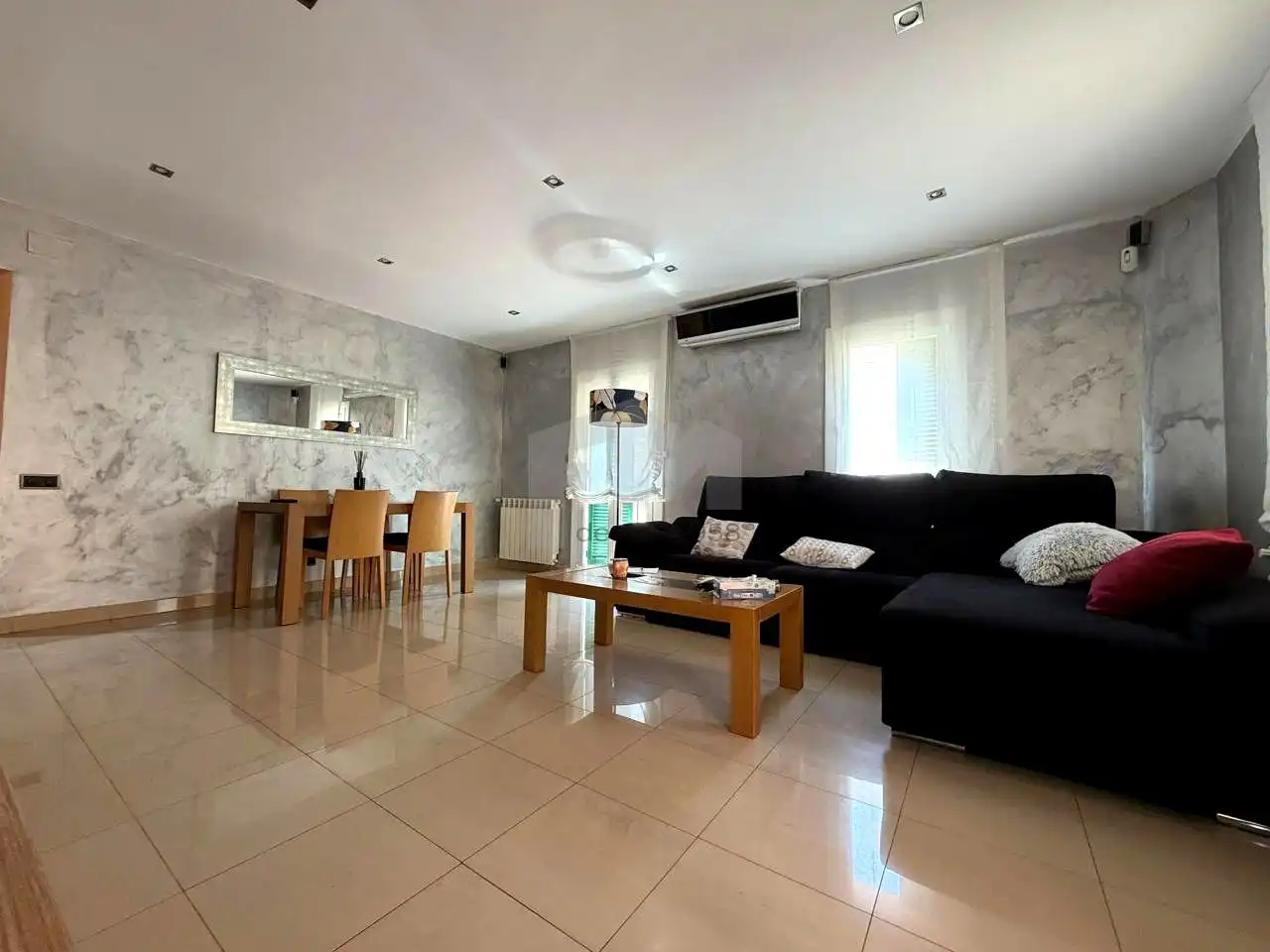 Living room of Flat for sale in Barcelona  with Air Conditioner and Balcony