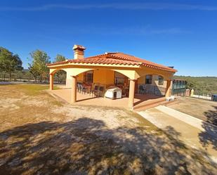Terrassa de Casa o xalet en venda en Alburquerque amb Jardí privat i Piscina