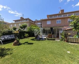 Jardí de Casa adosada en venda en Berriozar amb Terrassa