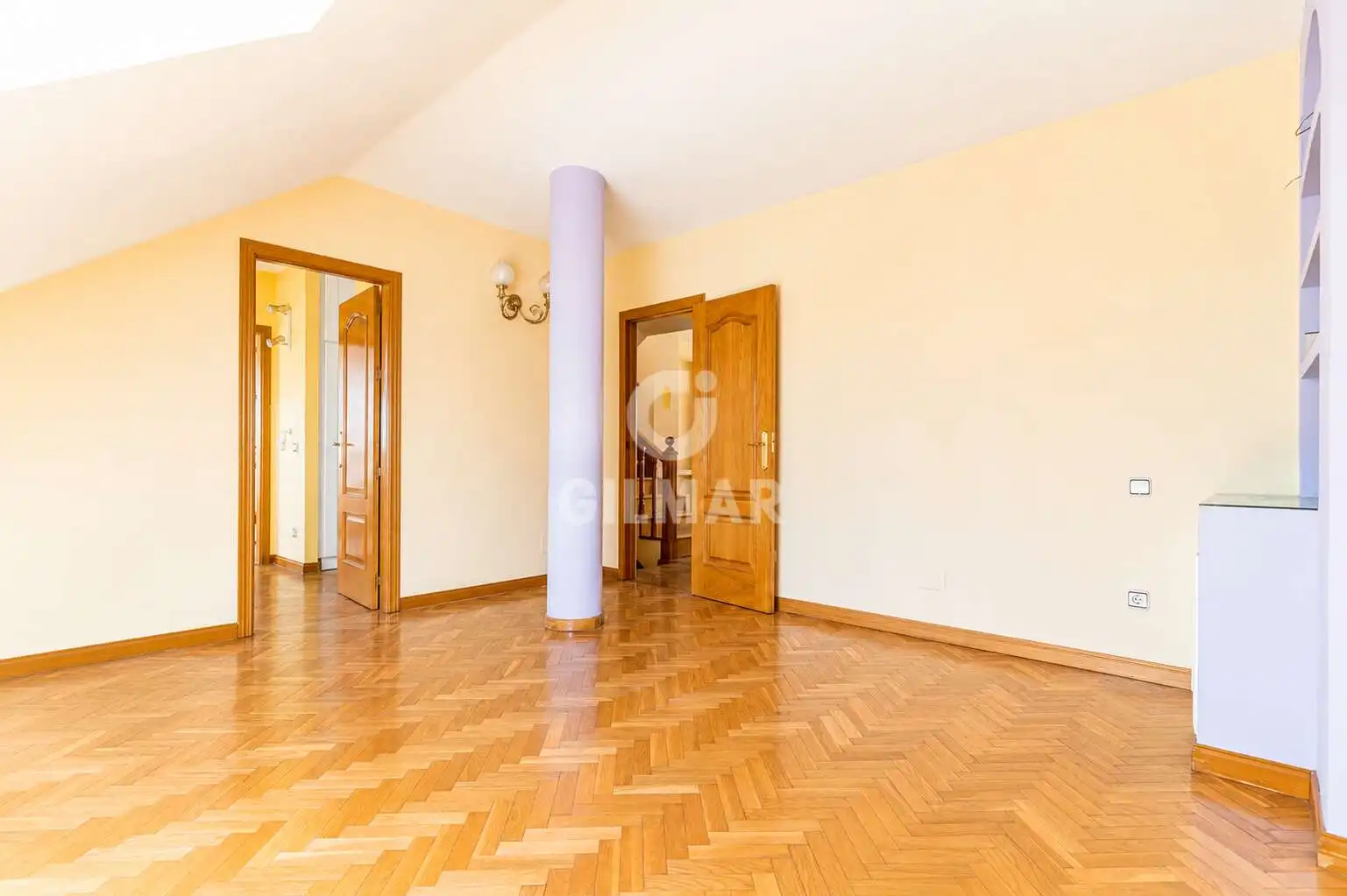 Bedroom of Flat for sale in Boadilla del Monte  with Heating, Private garden and Storage room