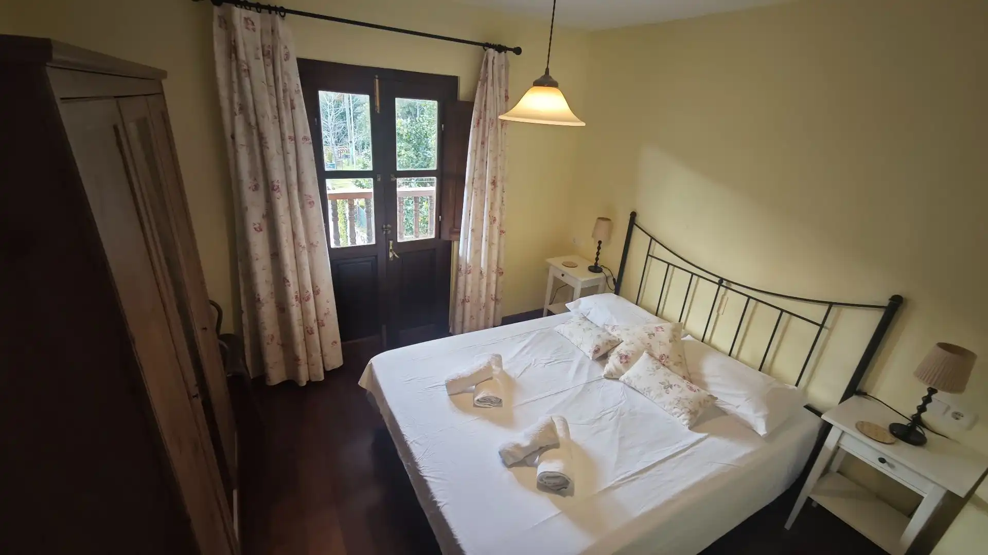 Habitación de Casa o chalet en venta en Llanes con Calefacción, Jardín privado y Terraza