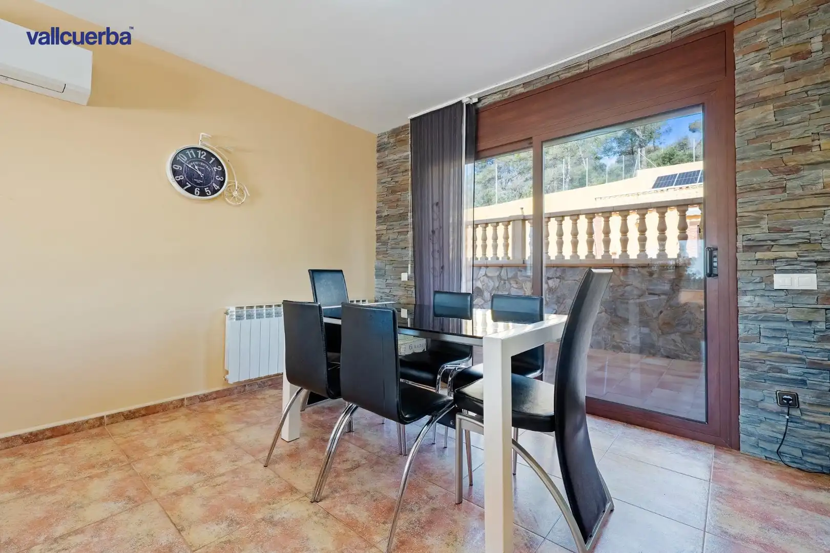 Comedor de Casa adosada en venta en Riudecanyes con Aire acondicionado, Calefacción y Jardín privado