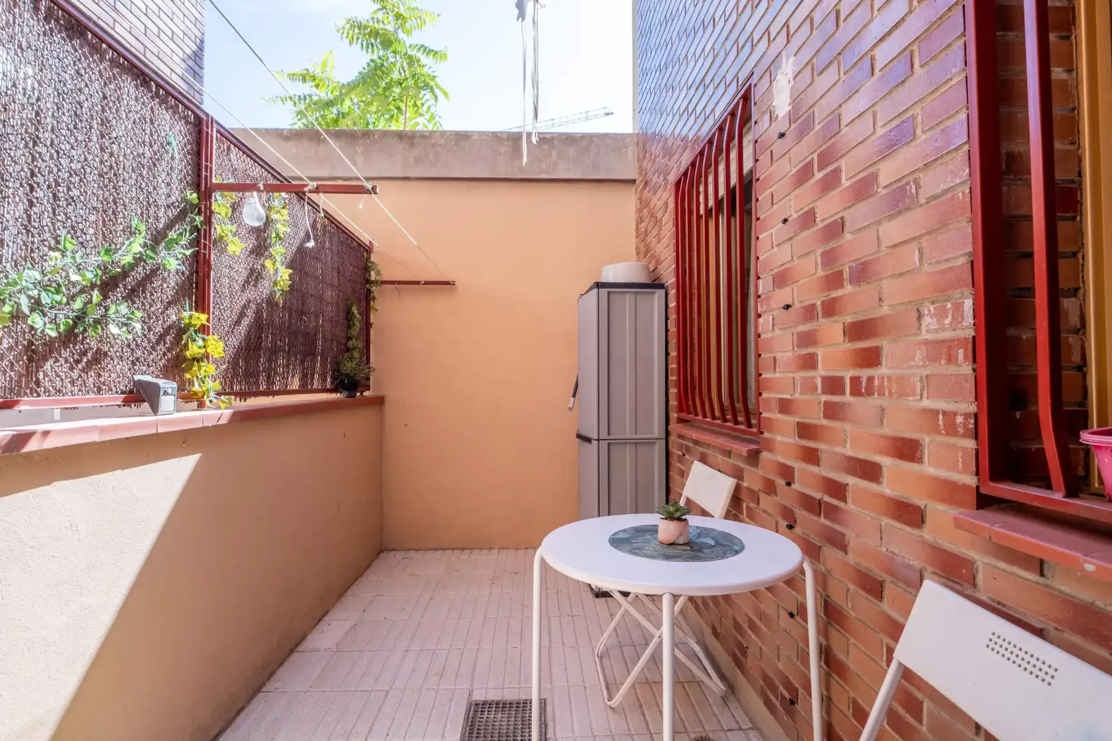 Terrasse von Erdgeschoss zum Verkauf in Zaragoza mit Klimaanlage, Heizung und Terrasse