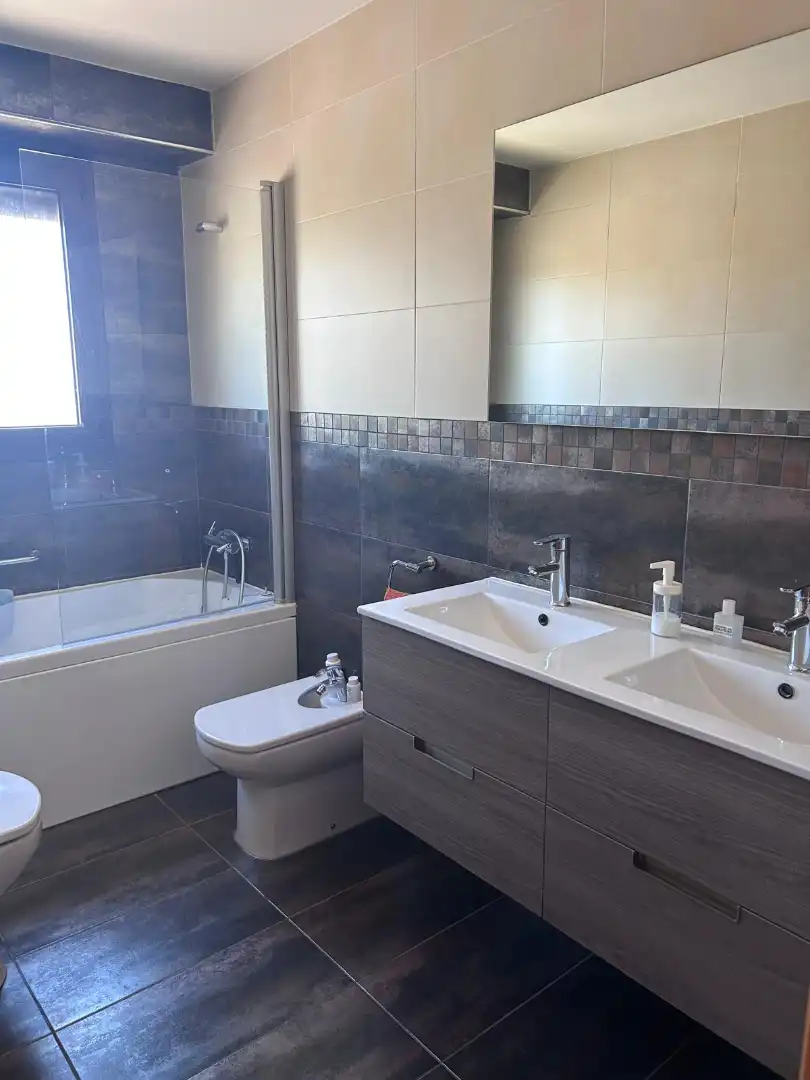 Baño de Piso en venta en Gurb con Calefacción, Terraza y Horno