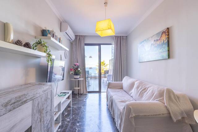 Estudio en Alquiler en El Pino, 46 en Acantilados de Los Gigantes