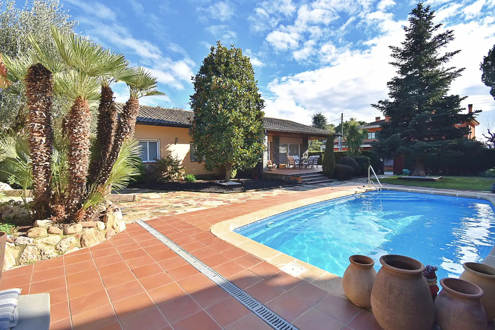 Detached house with pool for sale in Cardedeu