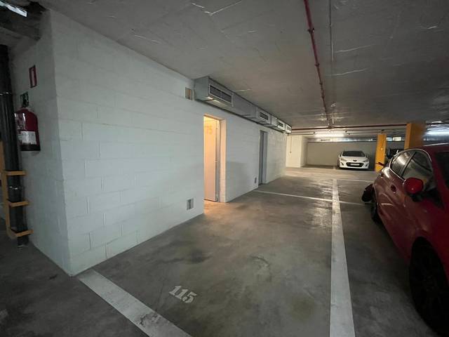 Garaje en Venta en Carrer del Cardener en Vila de Gràcia
