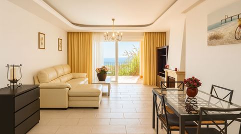 Photo 5 of Flat for sale in Los Arqueros - Puerto del Almendro, Benahavís