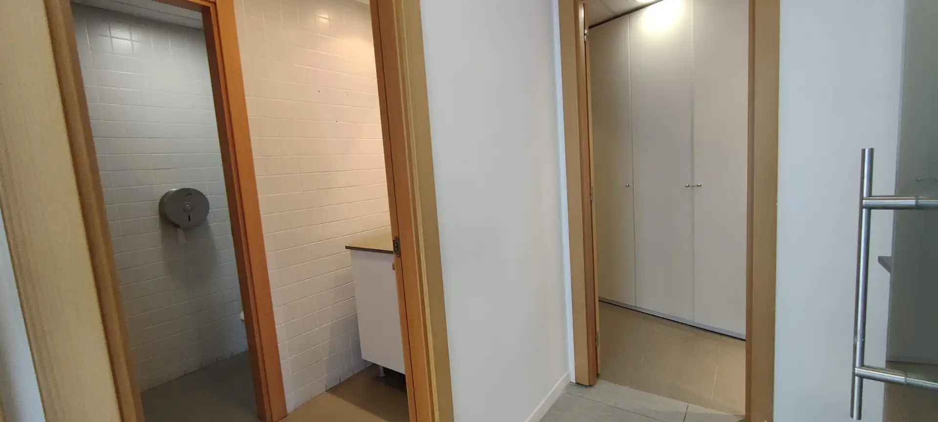 Office for rent in Sant Just Desvern  with Air Conditioner, Heating and Internet