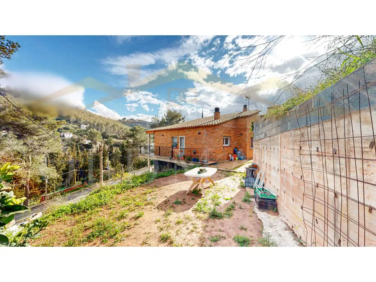 Vista exterior de Casa o xalet en venda en Corbera de Llobregat amb Calefacció i Terrassa