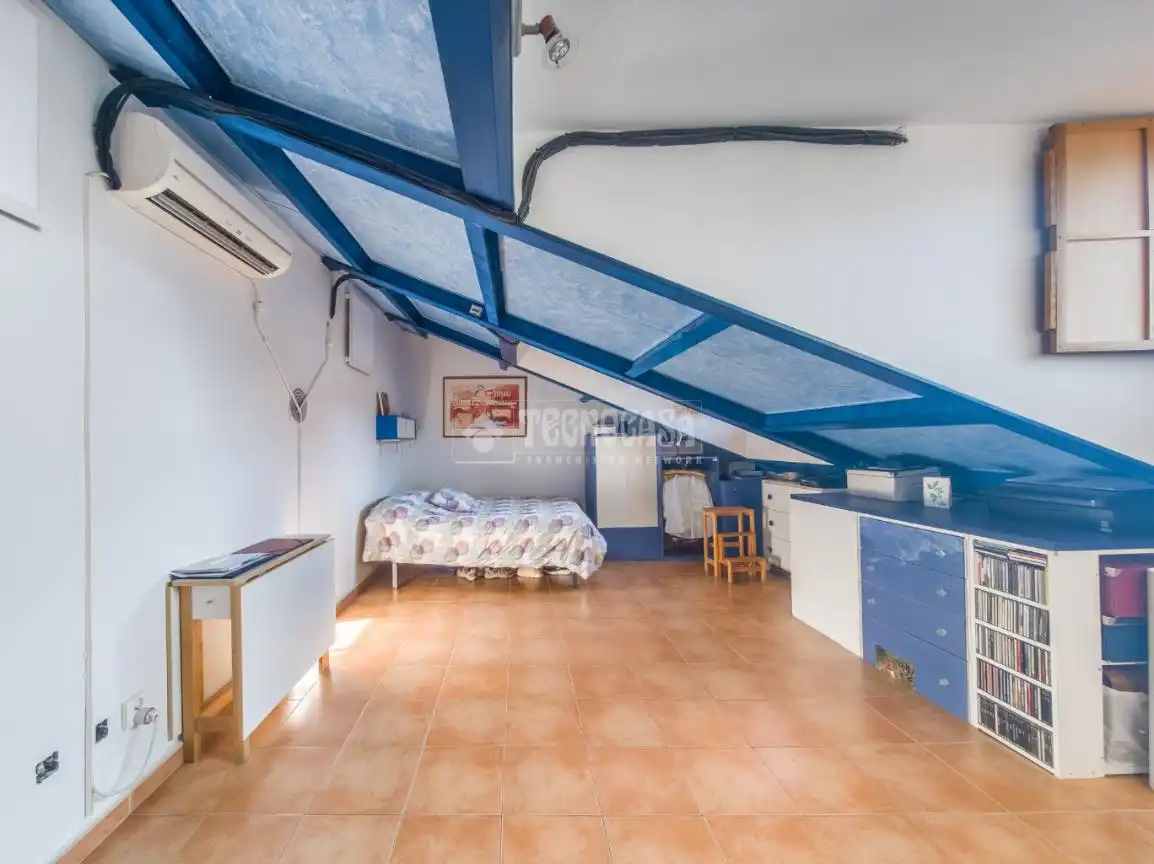 Habitación de Piso en venta en Madrid con Calefacción