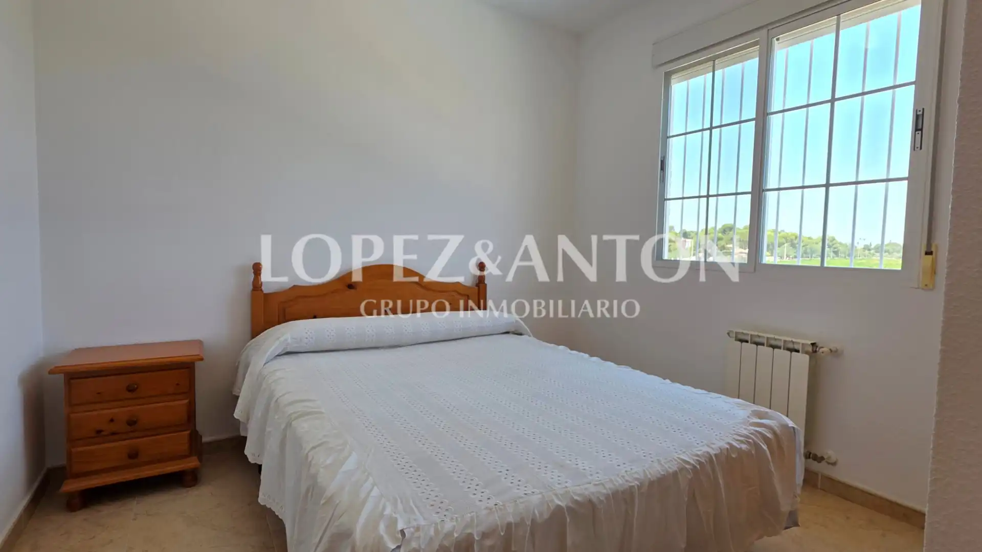Habitación de Casa o chalet en venta en L'Eliana con Aire acondicionado, Calefacción y Jardín privado