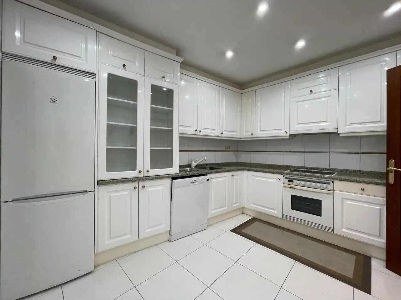 Cocina de Piso en venta en A Coruña Capital  con Calefacción, Parquet y Trastero