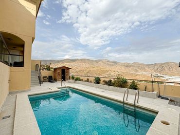 Casa con piscina in vendita a los Pinos