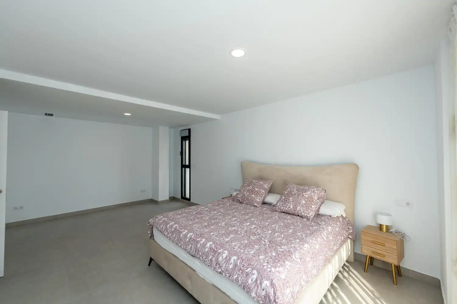 Haus oder Chalet zur Miete in El Campello mit Klimaanlage, Privatgarten und Terrasse