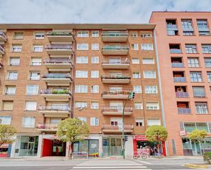 Vista exterior de Pis en venda en  Pamplona / Iruña amb Calefacció, Parquet i Traster