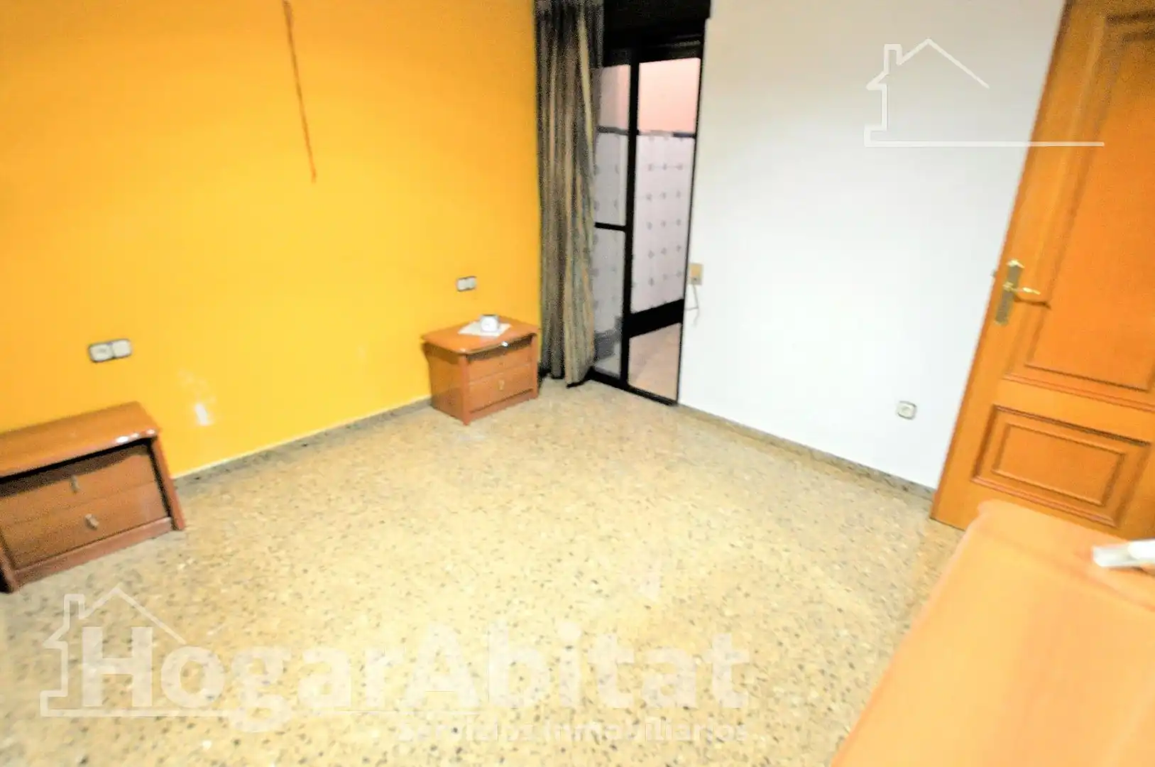 Habitación de Casa o chalet en venta en La Pobla de Vallbona con Terraza y Trastero