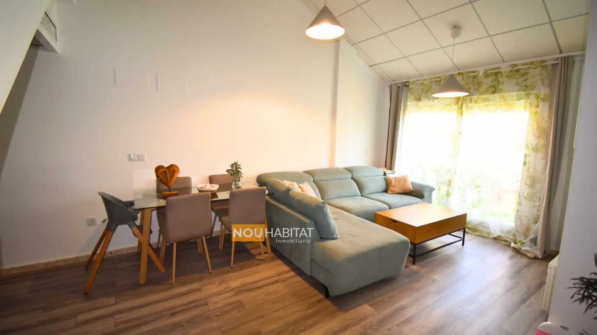 Sala de estar de Ático en venta en Montroi / Montroy con Aire acondicionado y Terraza