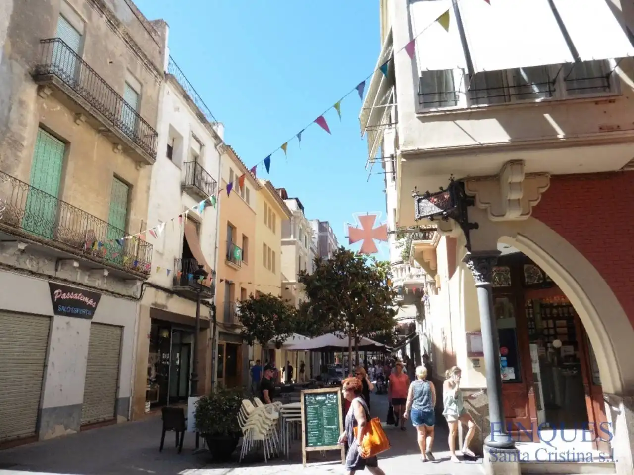 Vista exterior de Edifici en venda en Sant Feliu de Guíxols