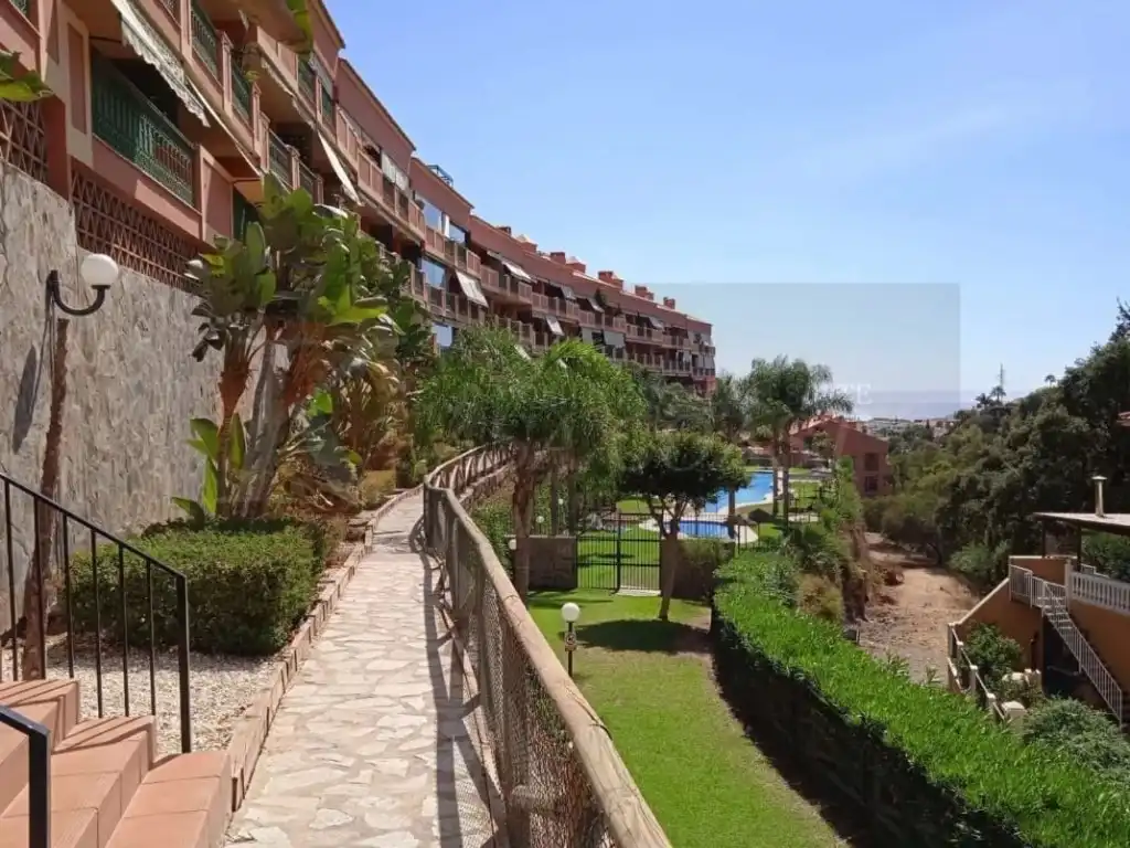 Vista exterior de Dúplex en venta en Fuengirola con Aire acondicionado, Jardín privado y Terraza