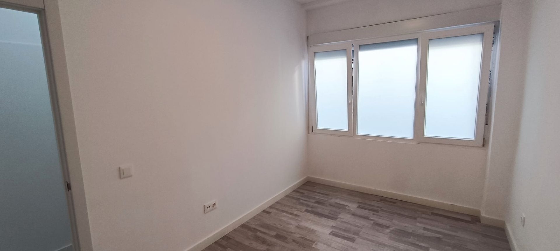 Dormitori de Local en venda en  Madrid Capital amb Aire condicionat i Calefacció