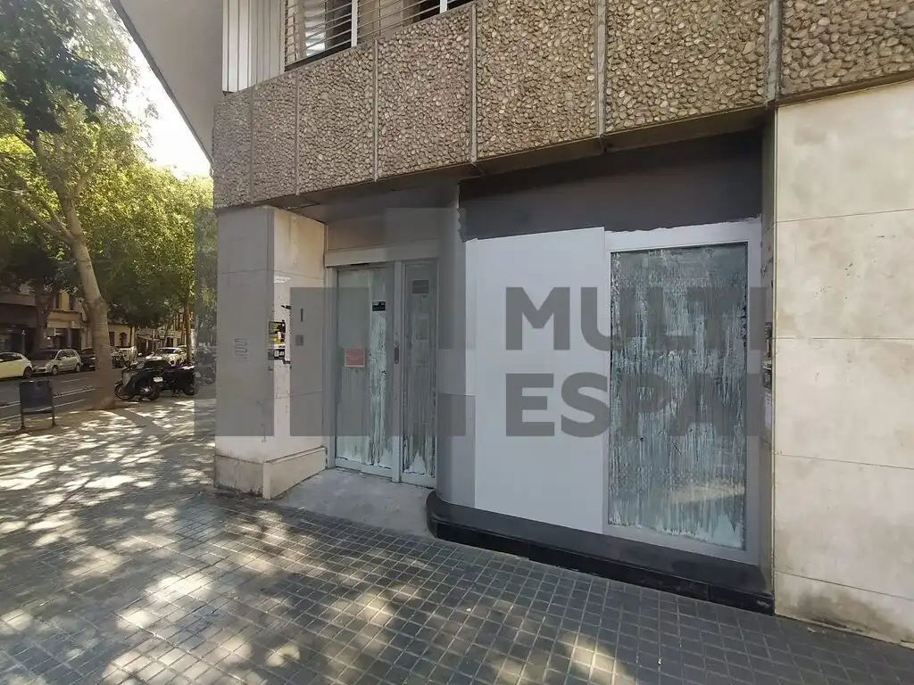 Business premises to rent in Carrer de Calàbria, imagen 2