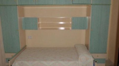 Estupendo piso en el distrito de pueblonuevo con una superficie de 122 m2, consta de 3 dormitorios , 1 sala de estar a la entrada , imatge 5