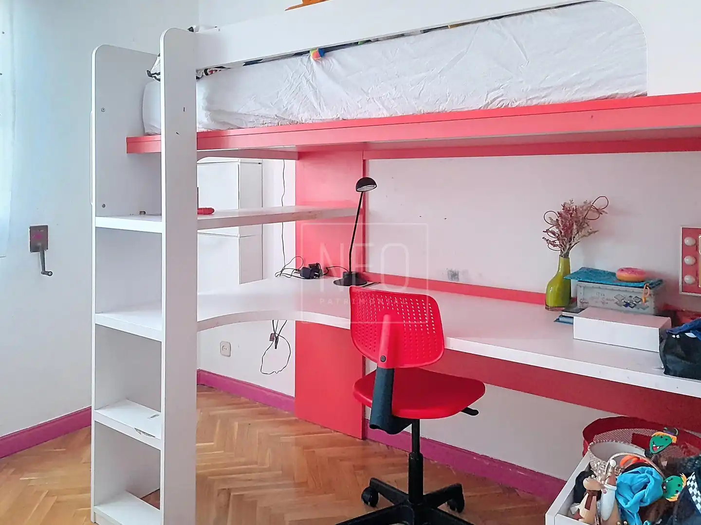 Habitación de Dúplex en venta en Madrid con Aire acondicionado, Calefacción y Jardín privado
