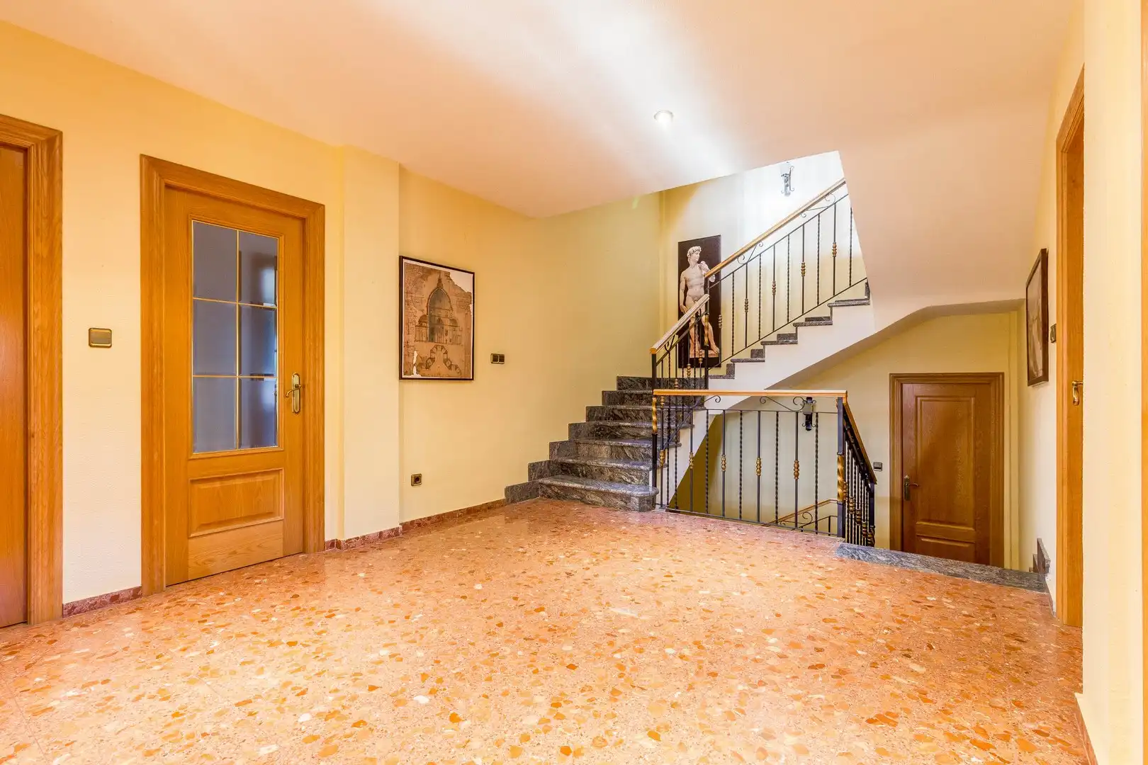 House with pool for sale in Yecla, imagen 4