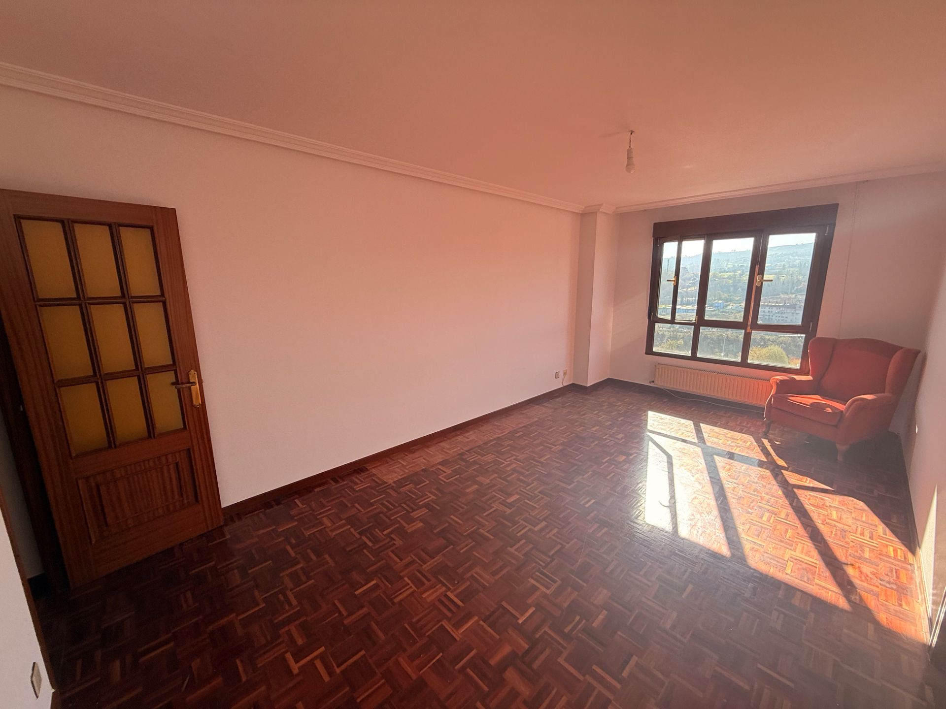 Habitación de Piso en venta en Oviedo  con Calefacción, Parquet y Trastero