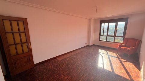 Foto 2 de Pis en venda a Calle Quin el Pescador, 3, HUCA - La Cadellada, Oviedo