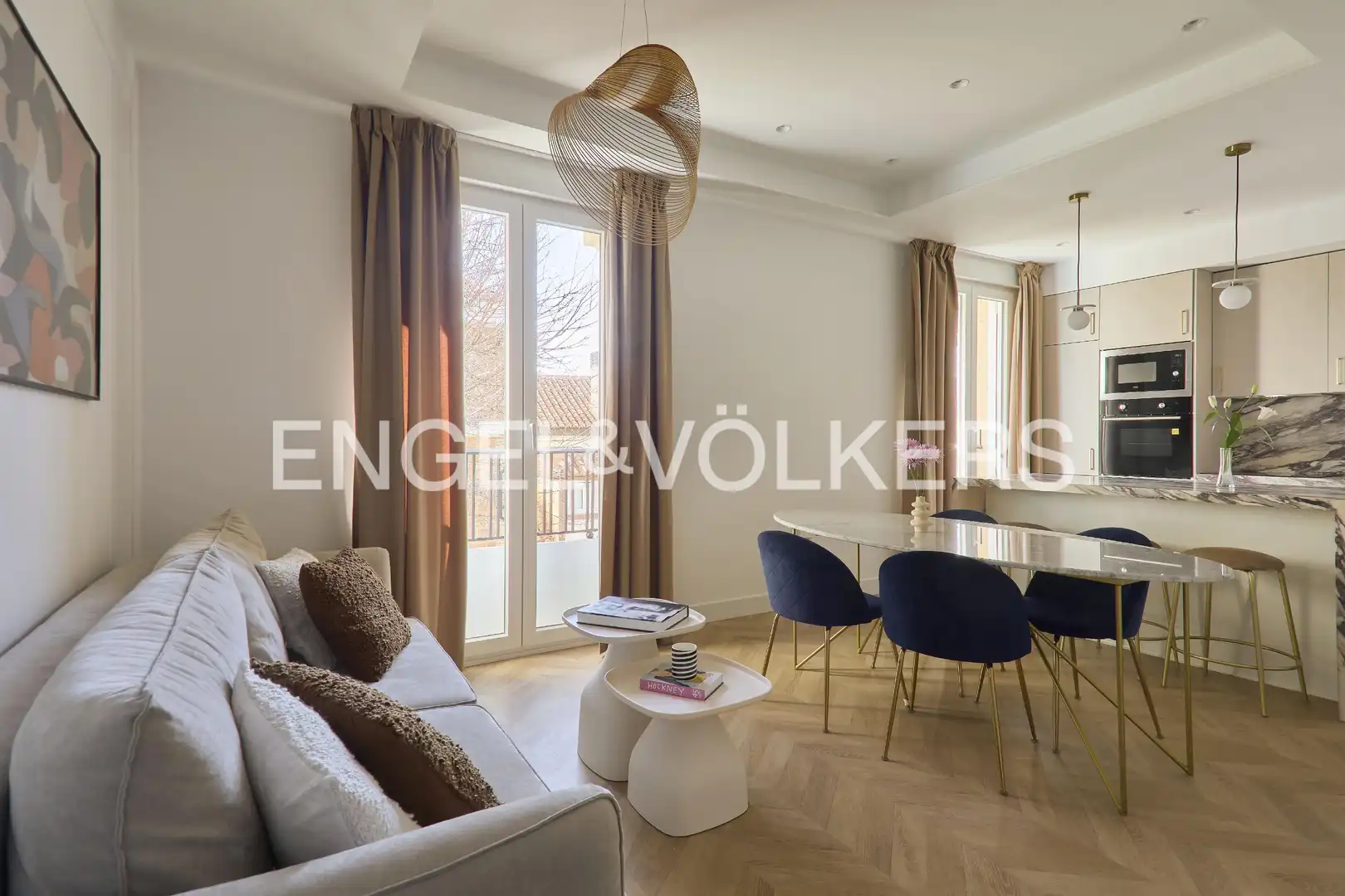 Wohnzimmer von Wohnung zur Miete in Centro