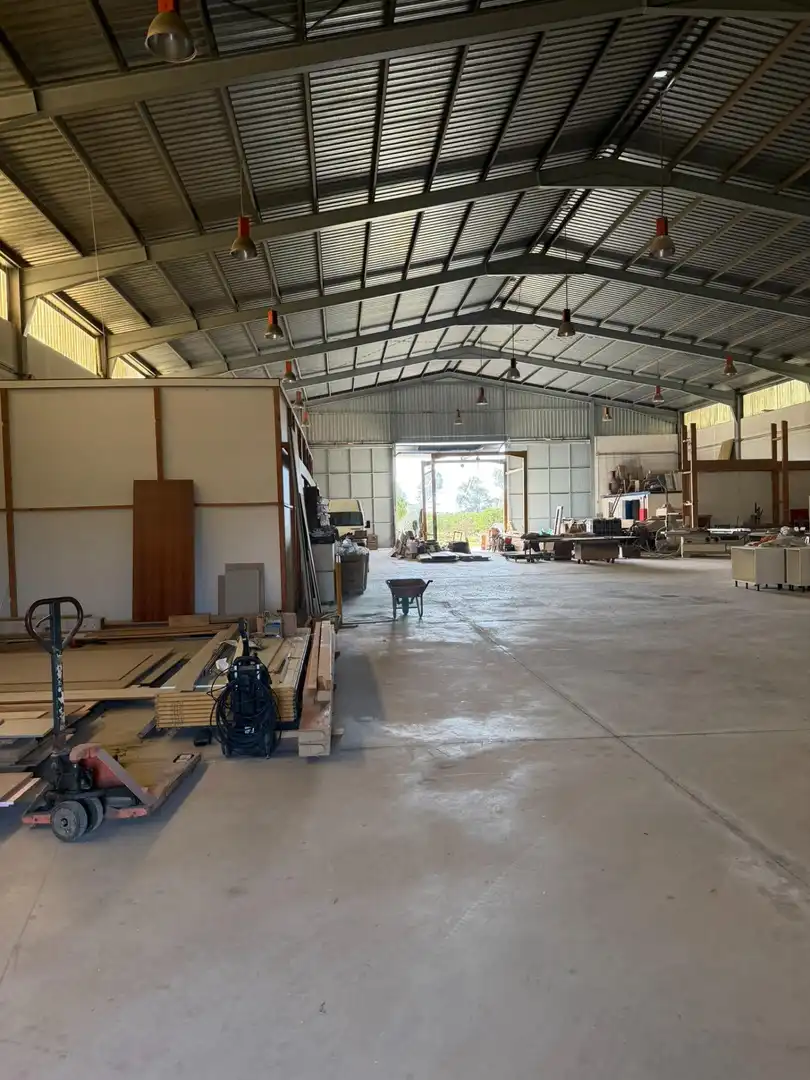 Nau industrial en venda en Cantillana