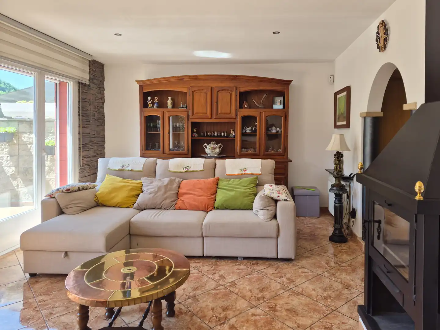 Sala d'estar de Casa adosada en venda en Ripoll amb Calefacció, Jardí privat i Terrassa