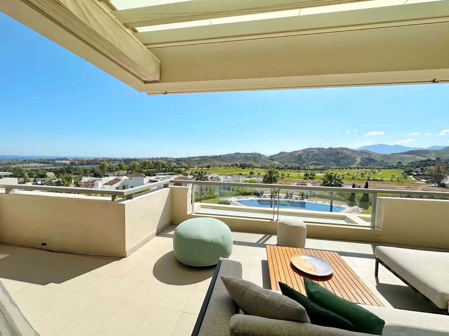 Terrace of Attic for sale in Benahavís  with Air Conditioner, Terrace and Furnished
