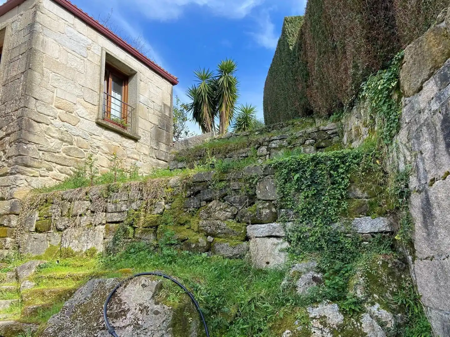 Vista exterior de Casa o xalet en venda en Meaño amb Jardí privat