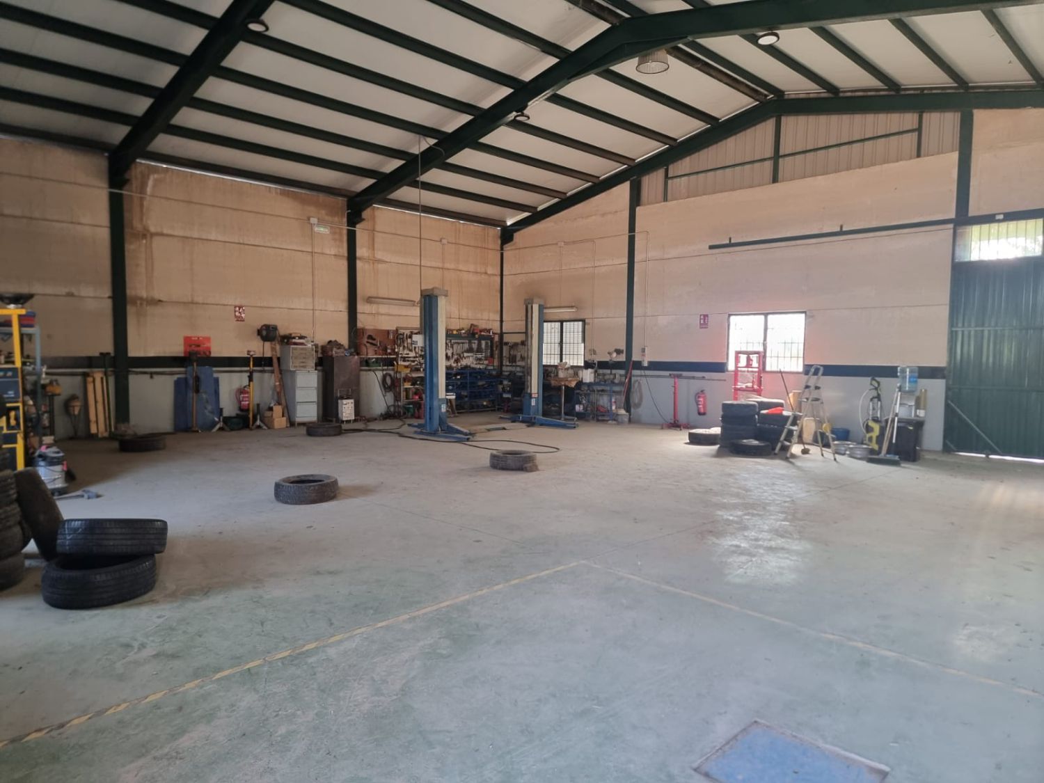 Nau industrial en venda en Génave