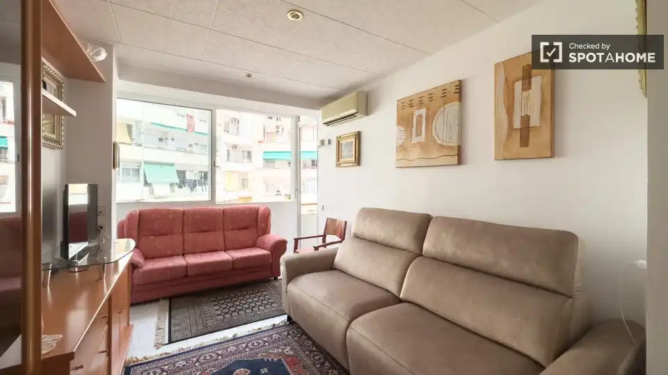 Sala d'estar de Pis de lloguer en Barcelona amb Aire condicionat, Calefacció i Moblat