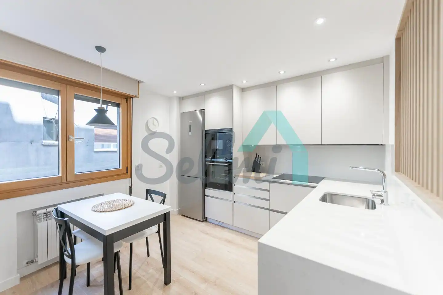 Cocina de Piso de alquiler en Oviedo  con Calefacción y Amueblado