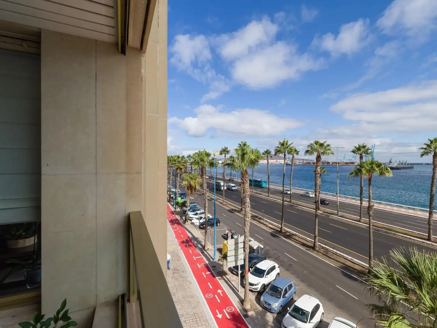 Vista exterior de Pis en venda en Las Palmas de Gran Canaria amb Aire condicionat, Terrassa i Traster
