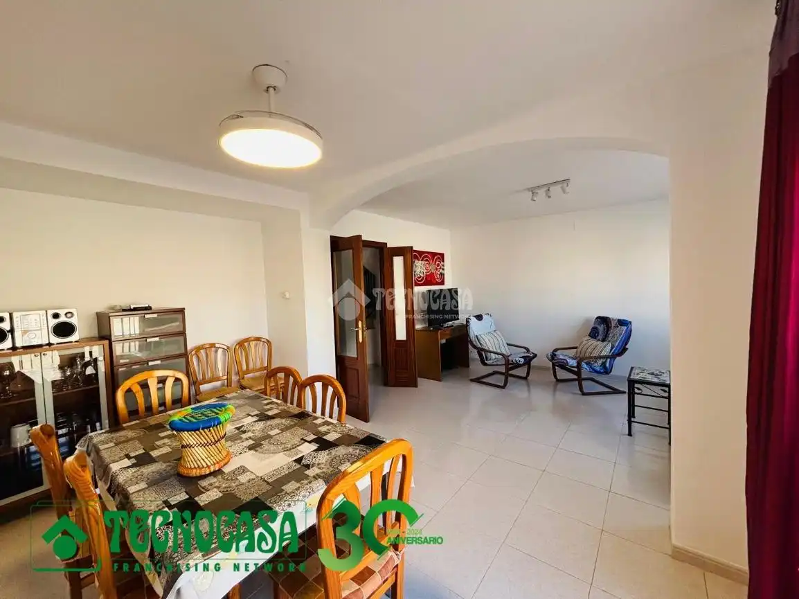 Casa aparellada amb terrassa en venda a Magán, imagen 5